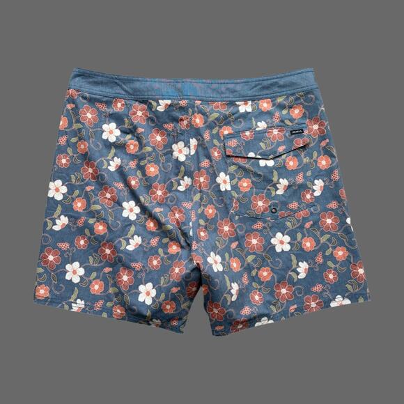 RVCA Men's Fixed Waist 18" Boardshort Altas Trunk Multicolor Floral Size 38 NWT - Picture 6 of 8